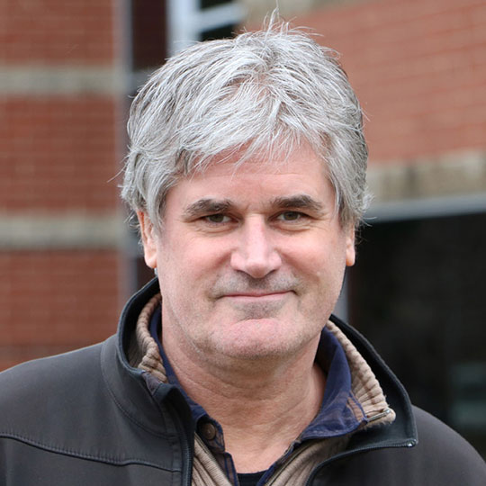 Headshot of Mat Krogulecki